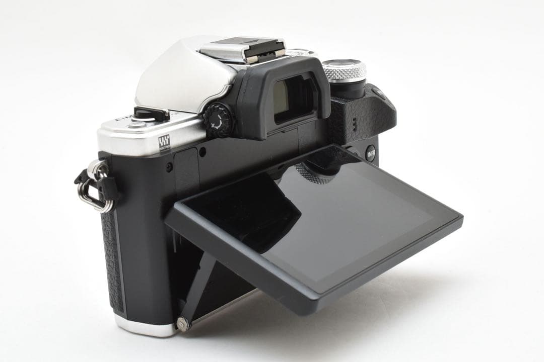 Olympus OM-D E-M10 Mark III ダブルズームキット