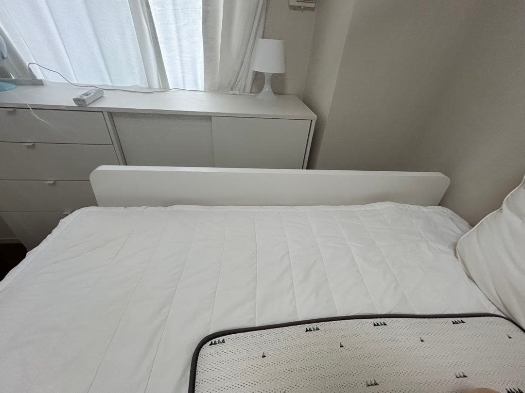 [ダイ様]IKEA ASKVOLL ベッドフレーム 140x200 cm