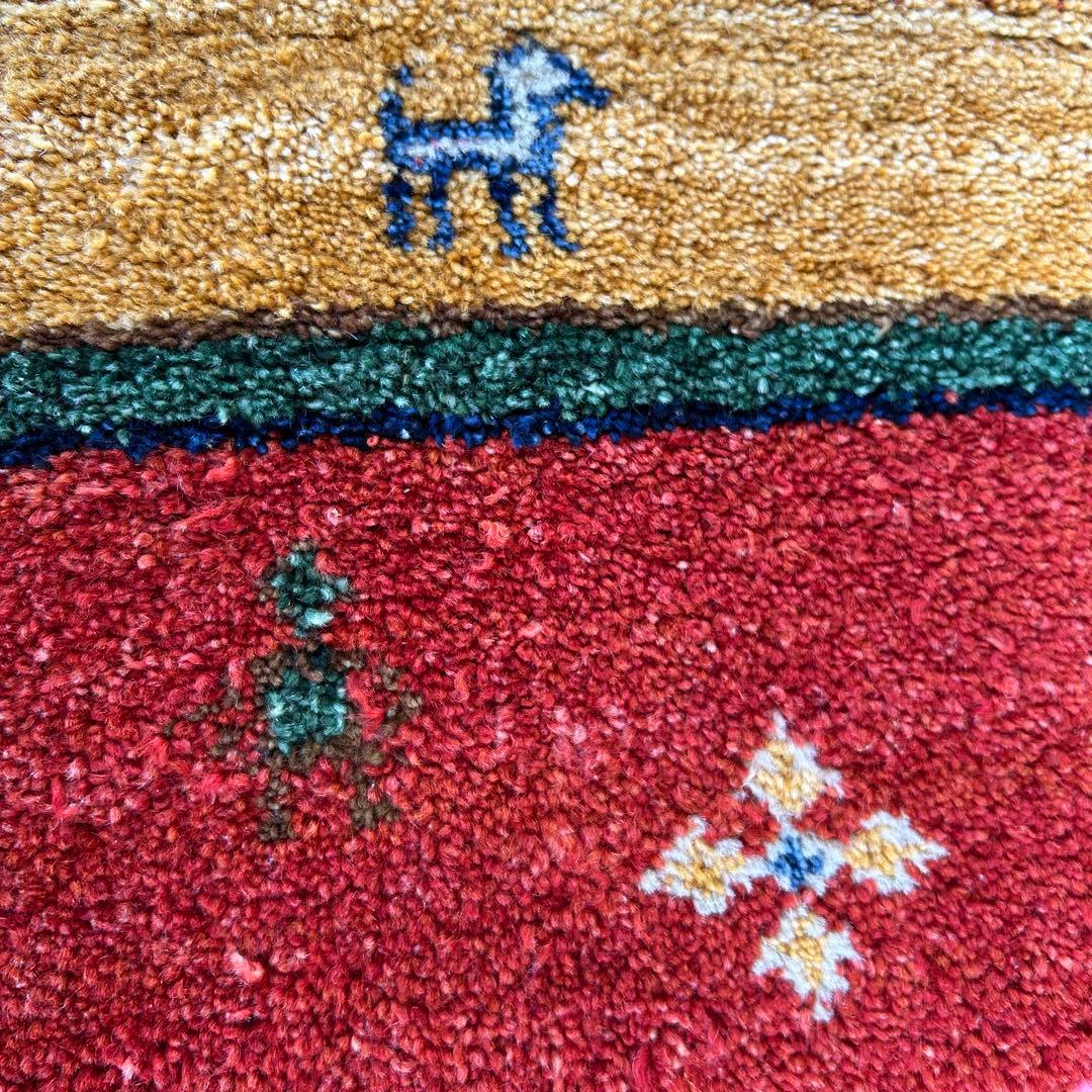 ギャッベ　玄関