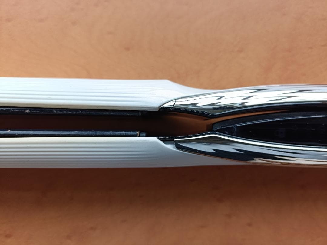 リファビューテック　ストレートアイロン　RE-AC02A