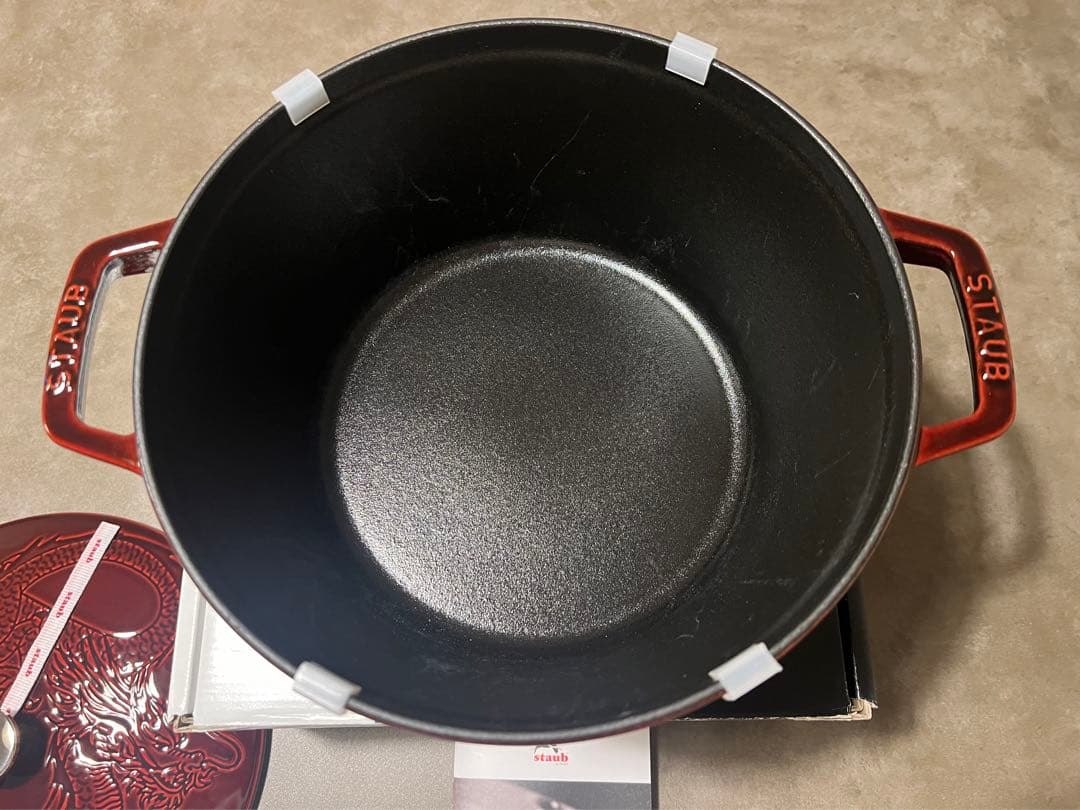 即日発送　日本未発売　数量限定新品　ストウブココット ラウンド　ドラゴン24cm