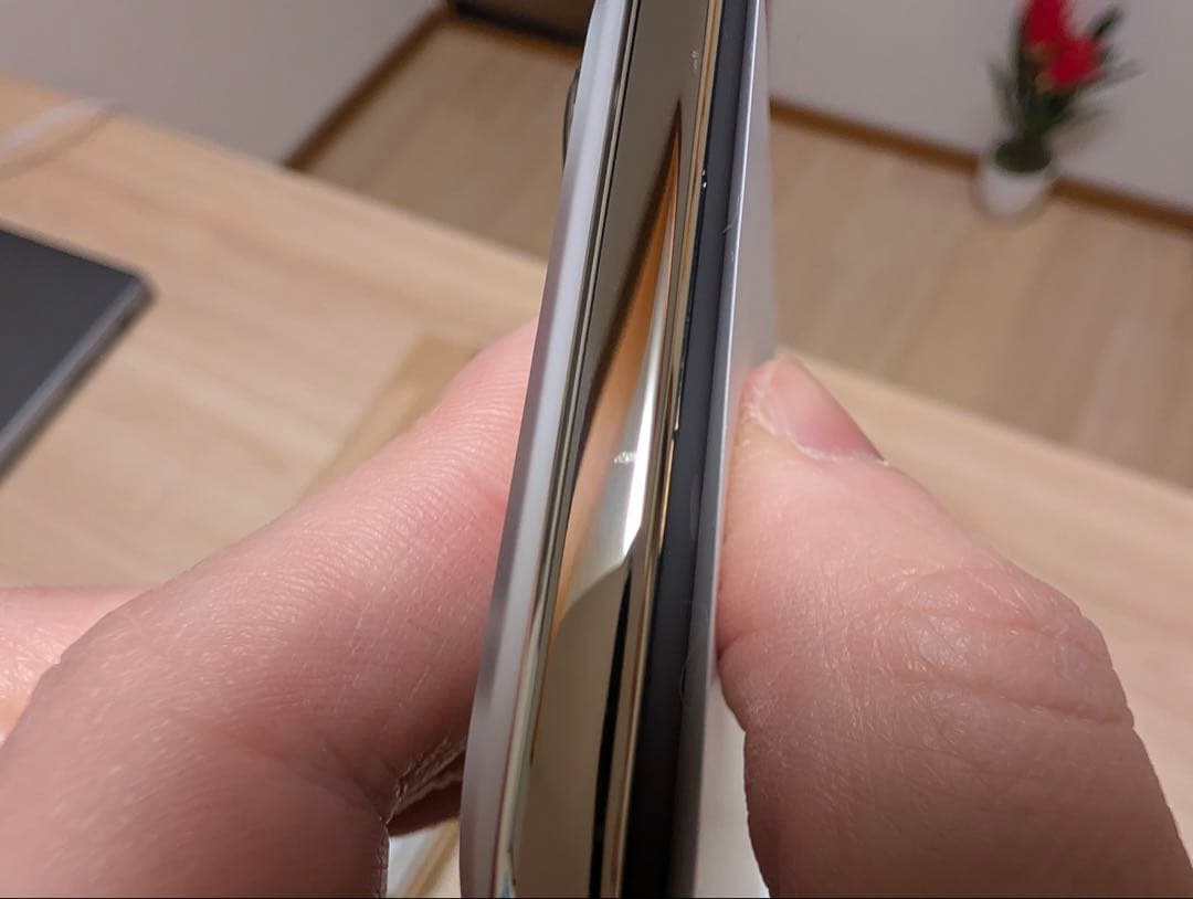 【美品】Apple iPhone 17 Air ゴールド256GB