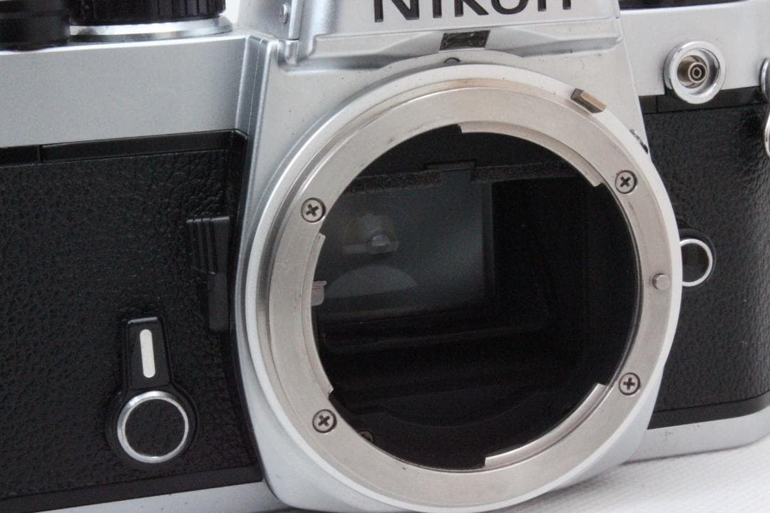 Nikon ニコン FE シルバー ボディ 完動品 ♯F19