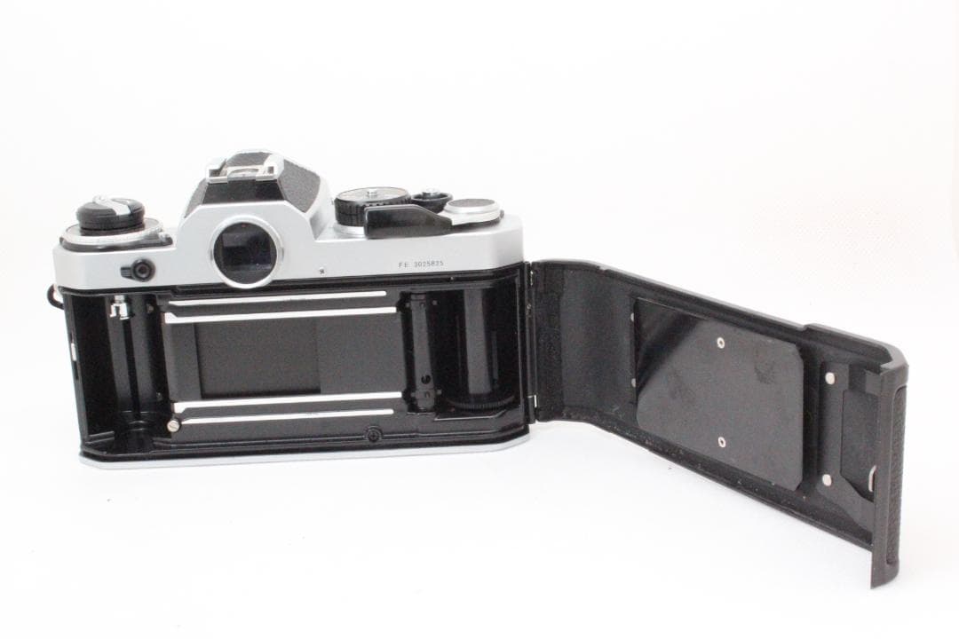 Nikon ニコン FE シルバー ボディ 完動品 ♯F19