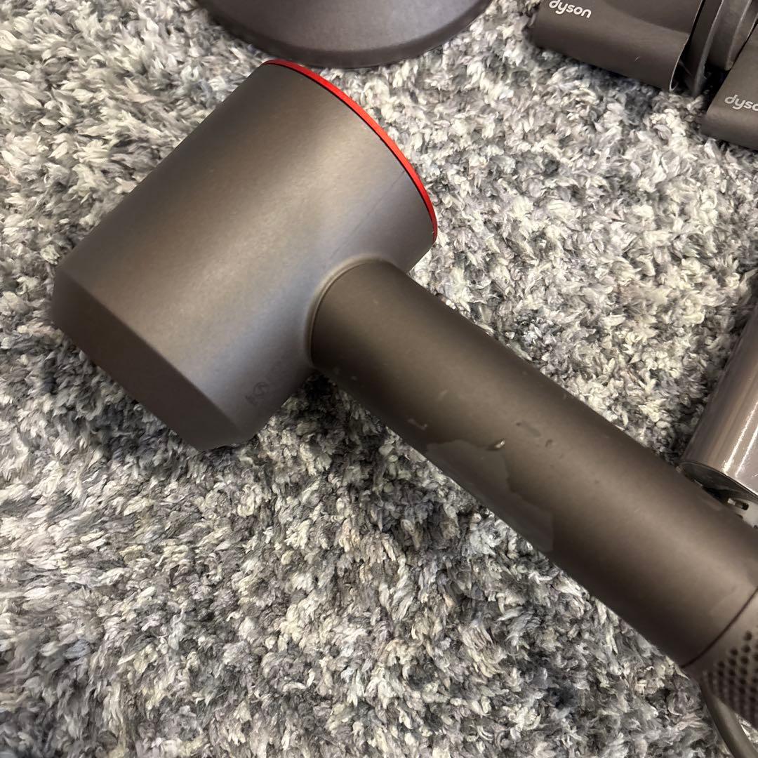 Dyson ヘアドライヤーHD03 黒/赤 アタッチメント付き