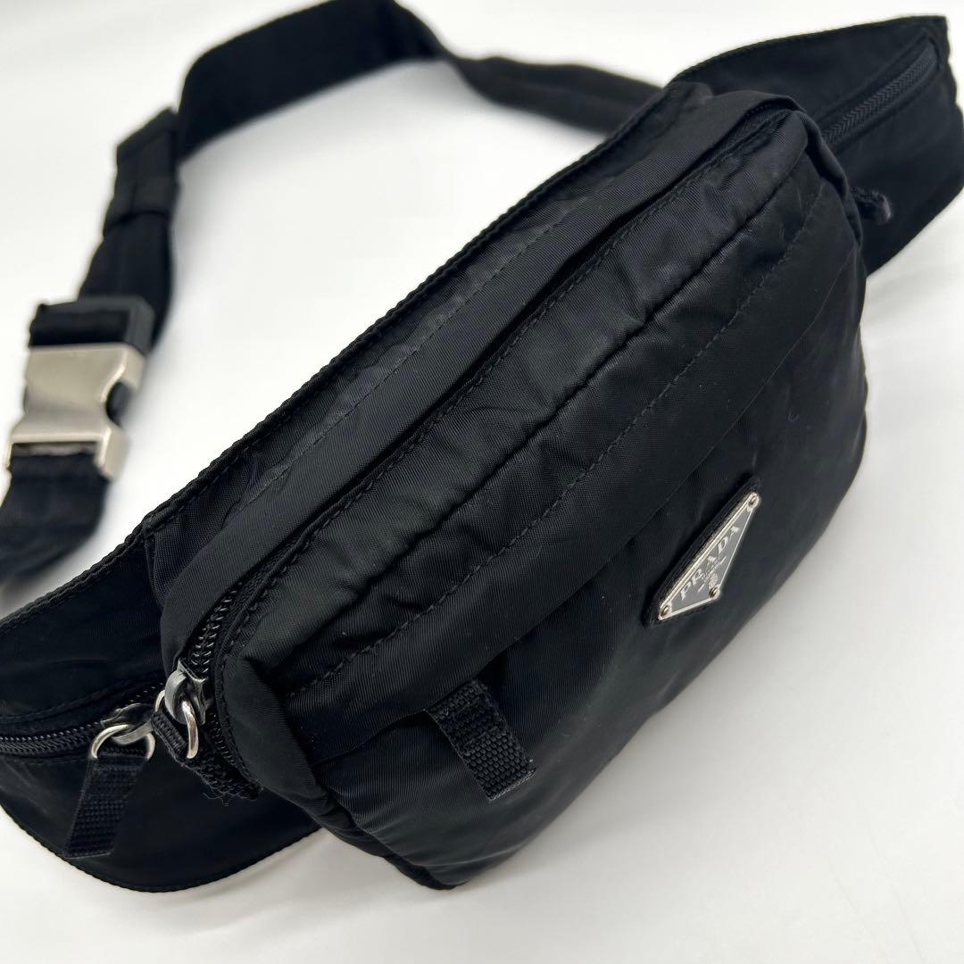 【極美品】プラダ ボディバッグ テスートナイロン 三角ロゴ 黒 V210