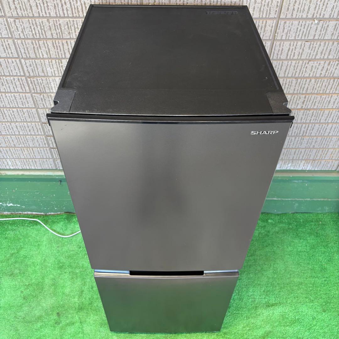 2021年製 152L 冷蔵庫 おしゃれカラー SHARP【地域限定配送無料】
