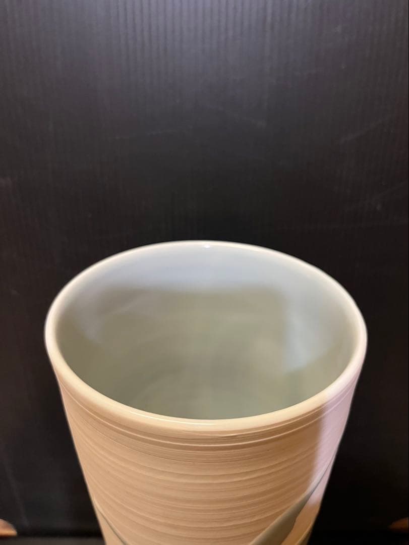 四代徳田八十吉　（順子）　青磁　花入