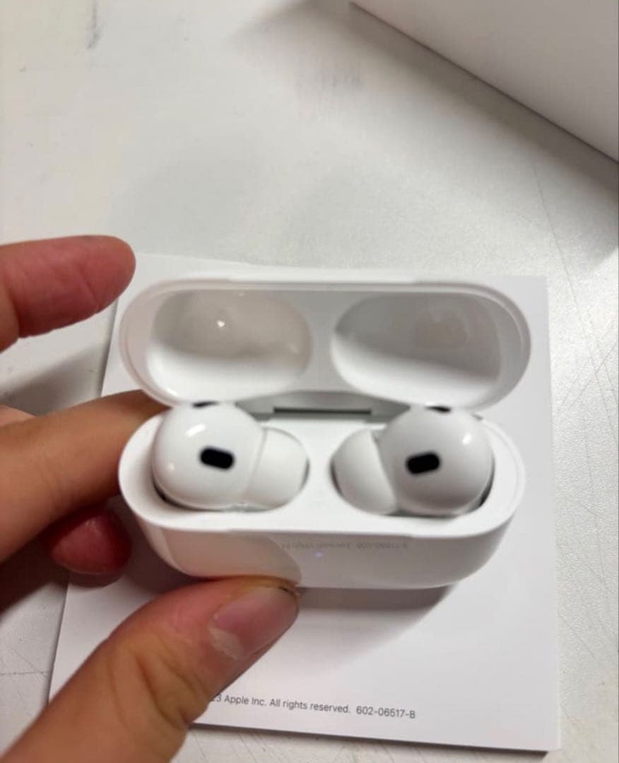 AirPods Pro 本体 充電ケース付き 第2世代