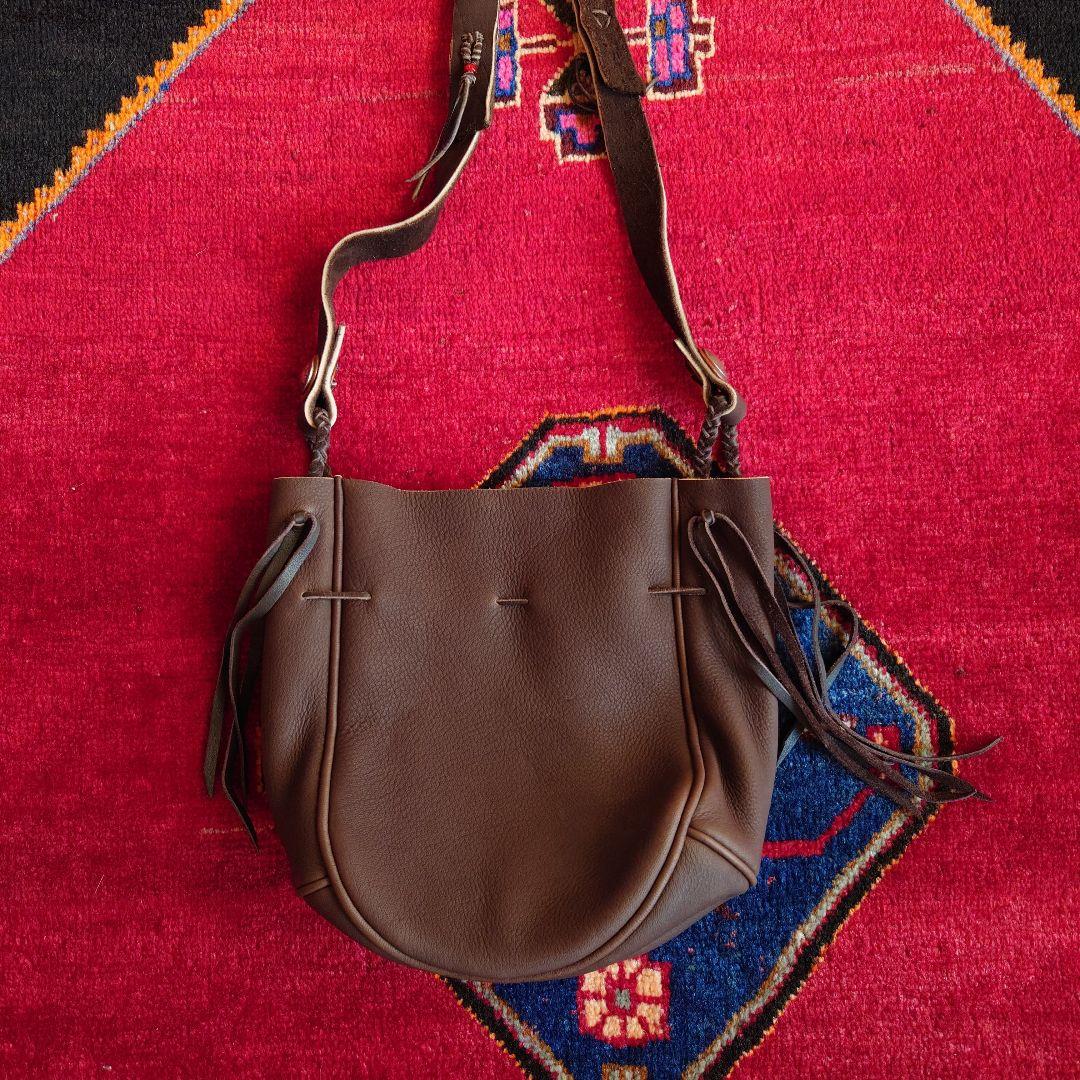 新品 未使用品 鹿革 巾着 ショルダー バッグ (チョコ色)