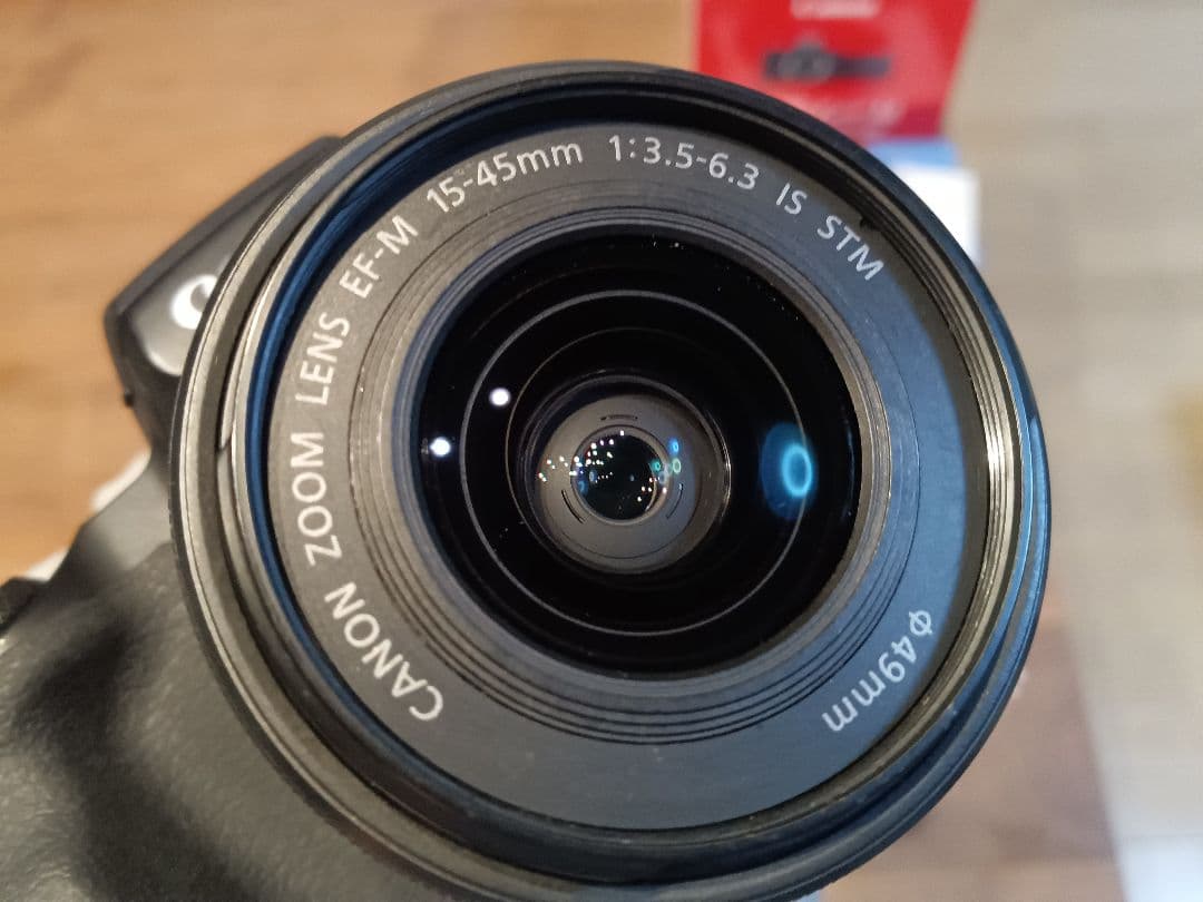 【センサー清掃済み】Canon EOS Kiss M 標準レンズキット【保証付】