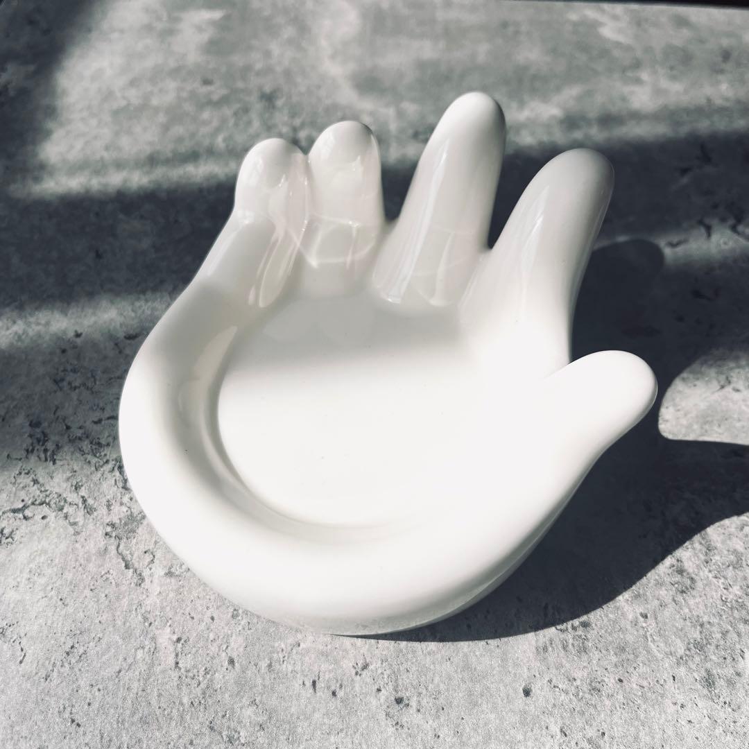 80s ミルクガラス　小物置き　ヴィンテージ　ビンテージ　ハンド　手　オブジェ