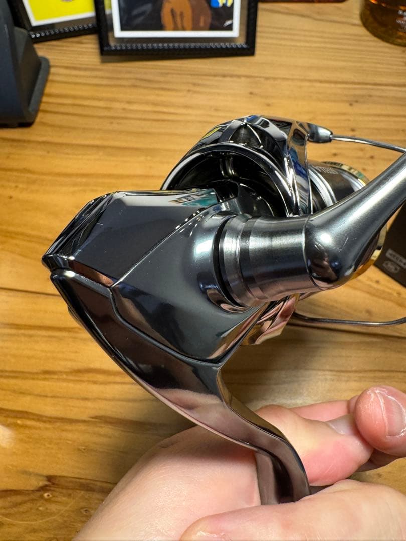 18ステラ STELLA 2500S スピニングリール