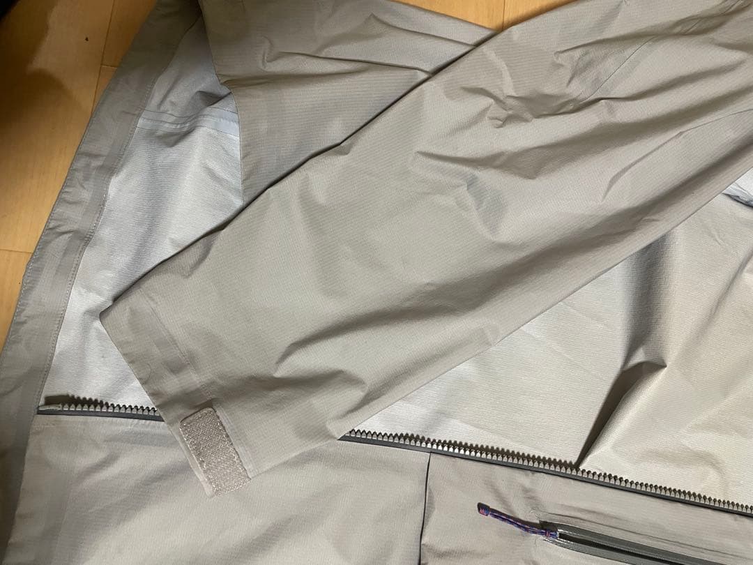 patagonia ミニマリスト・ウェーディング・ジャケット