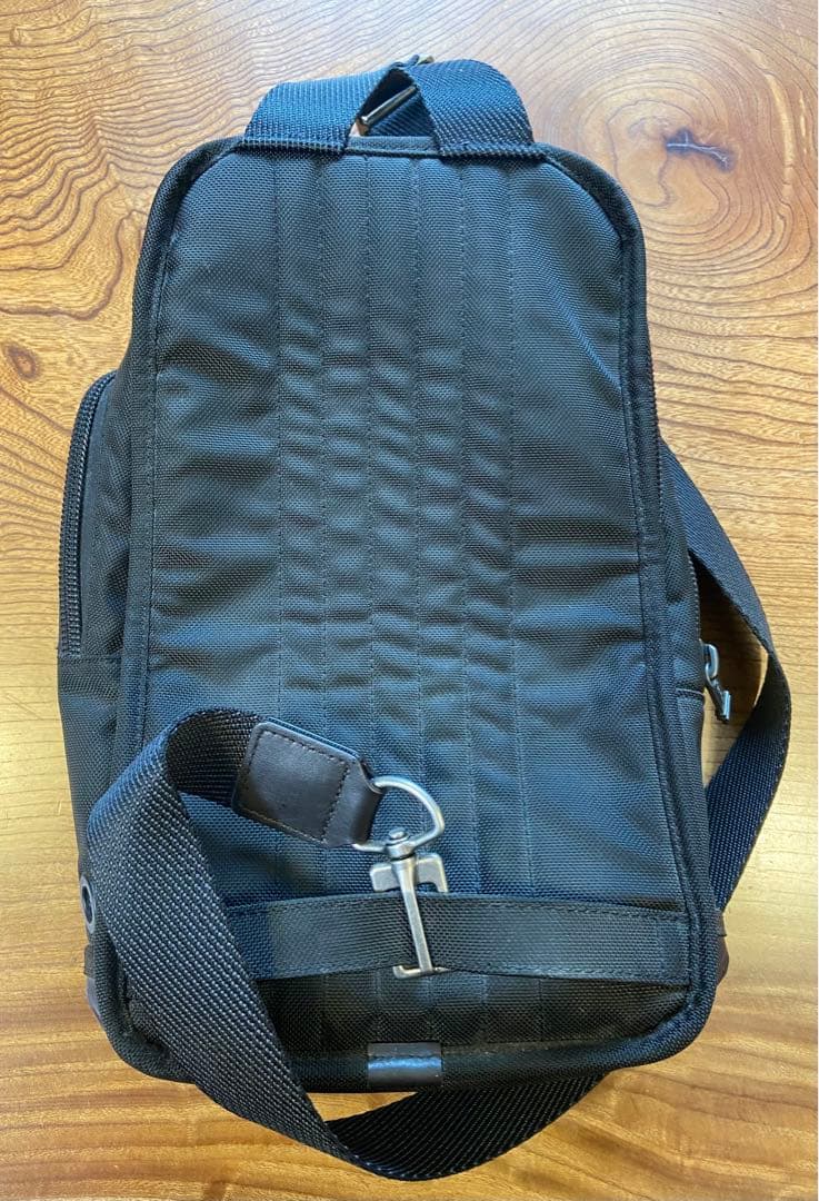 TUMI（トゥミ） ショルダーバック