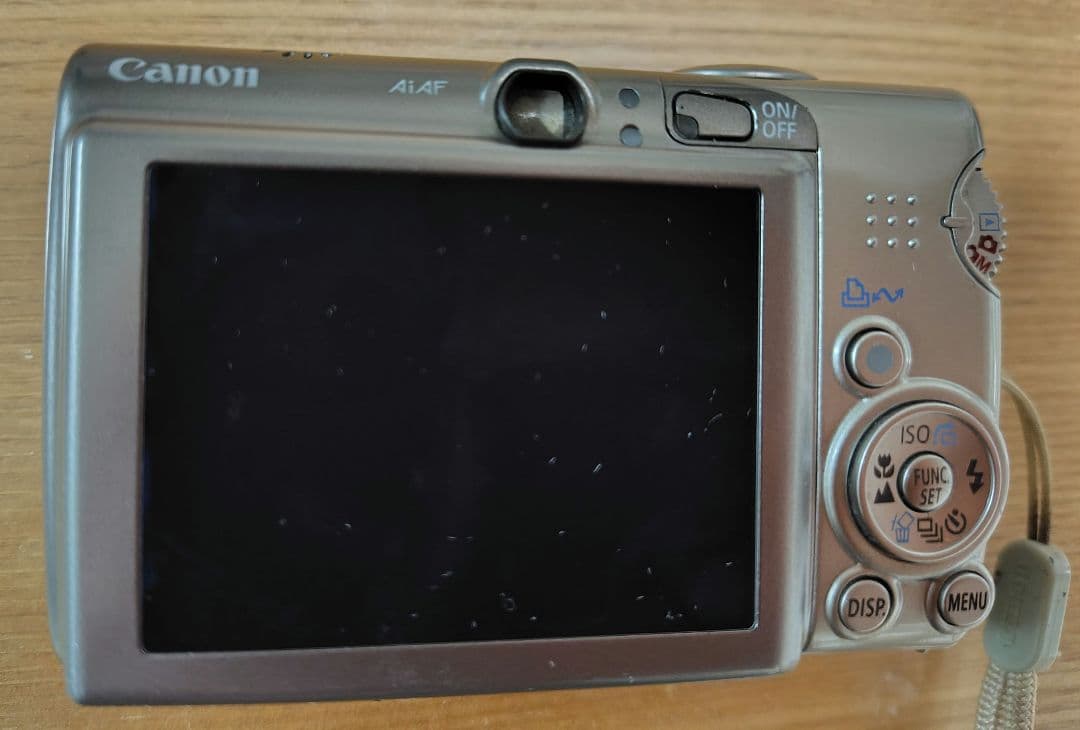 Canon IXY DIGITAL 810 IS バッテリー2個　充電器