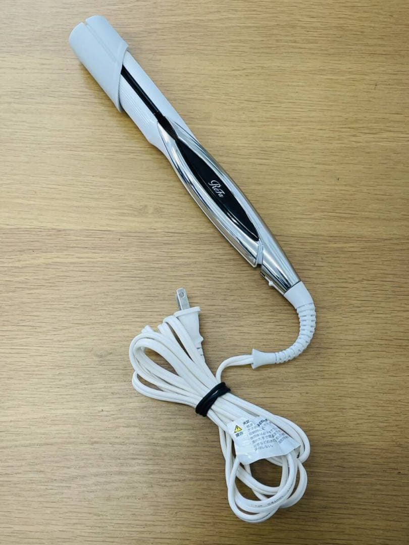 ホワイト ストレートヘアアイロン refa