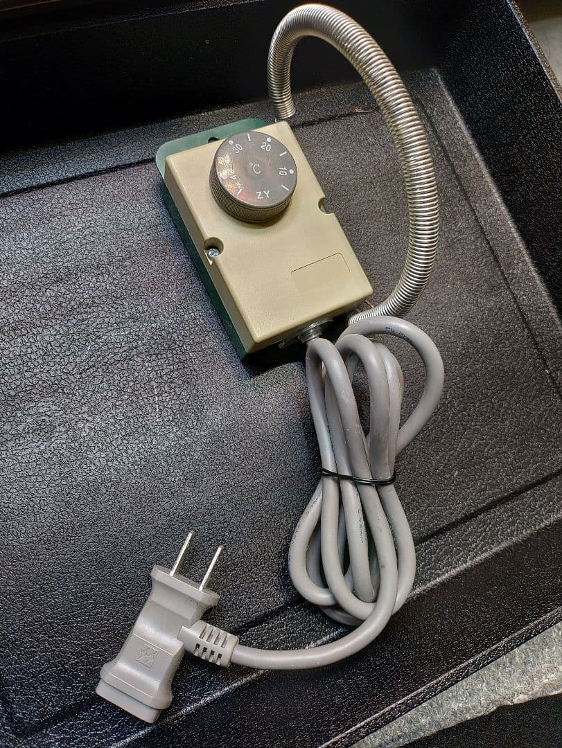 昭和精機工業株式会社 パネルヒーターSP-200