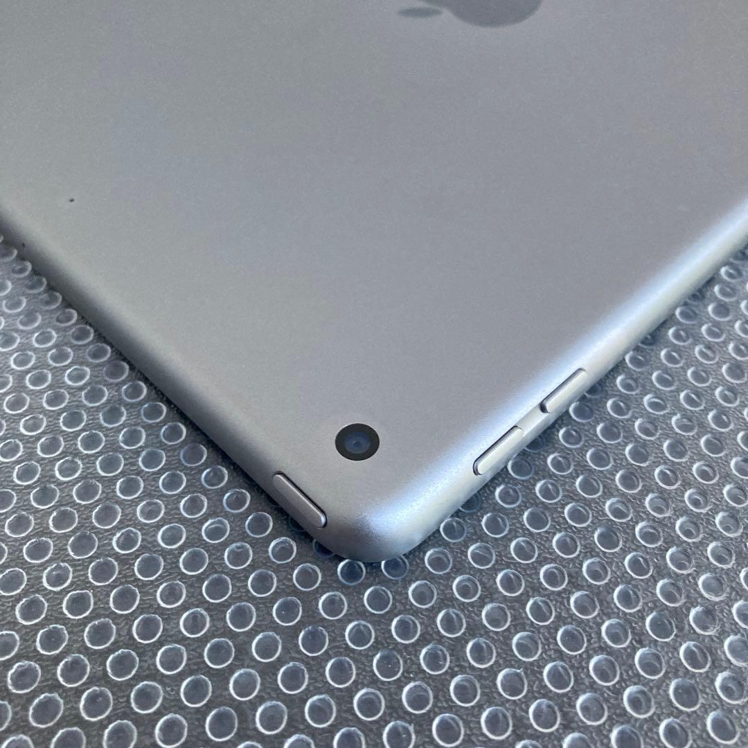 3170【早い者勝ち】美品☆iPad5 第5世代 32GB WIFIモデル☆