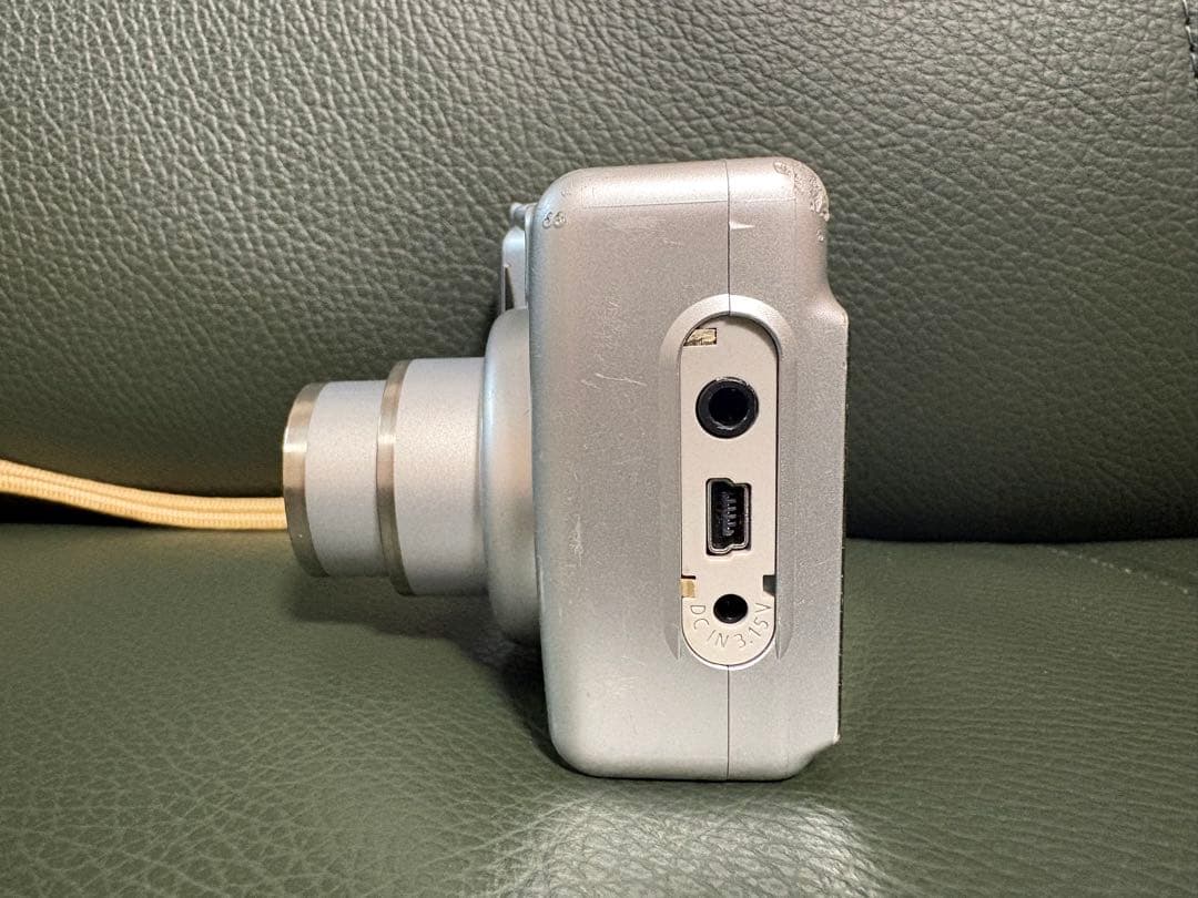 Canon powerShot A540 デジカメ 単三乾電池式