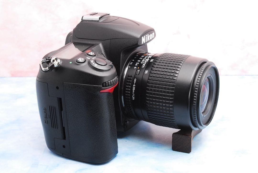 Nikon D7000☆一眼レフカメラ☆バッテリー2個☆超望遠付Wレンズ