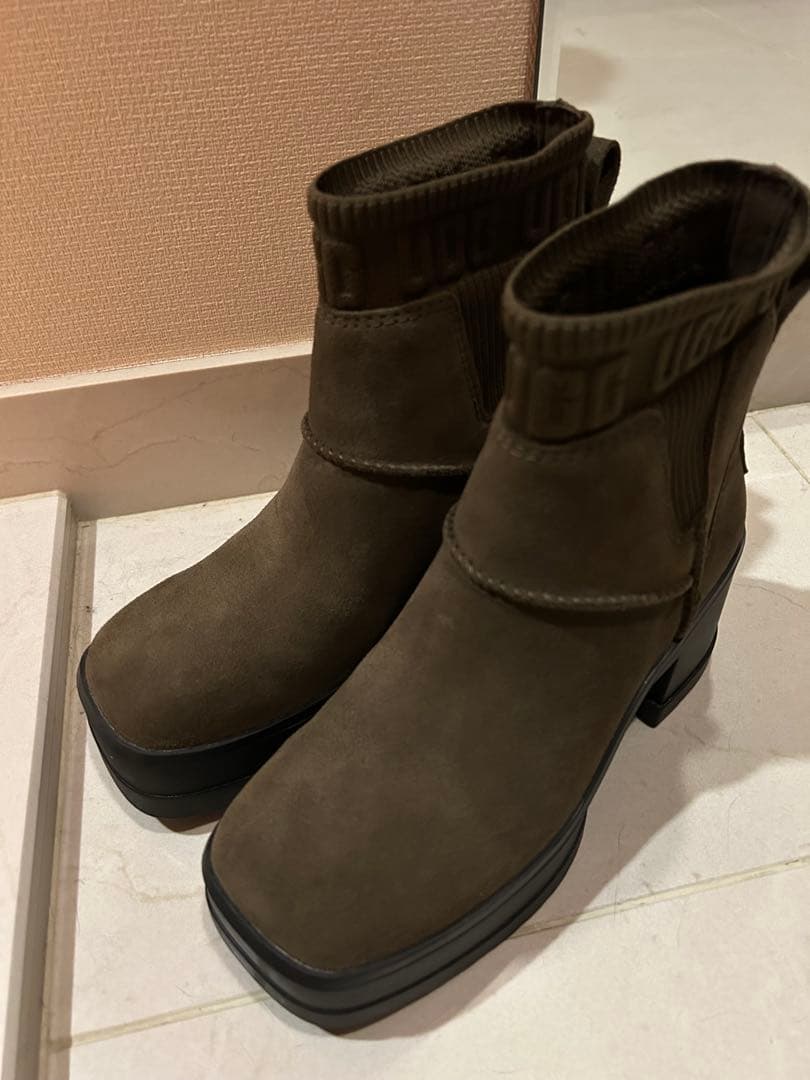 モクシーチェルシー　UGG 23.0 Dark Toffee