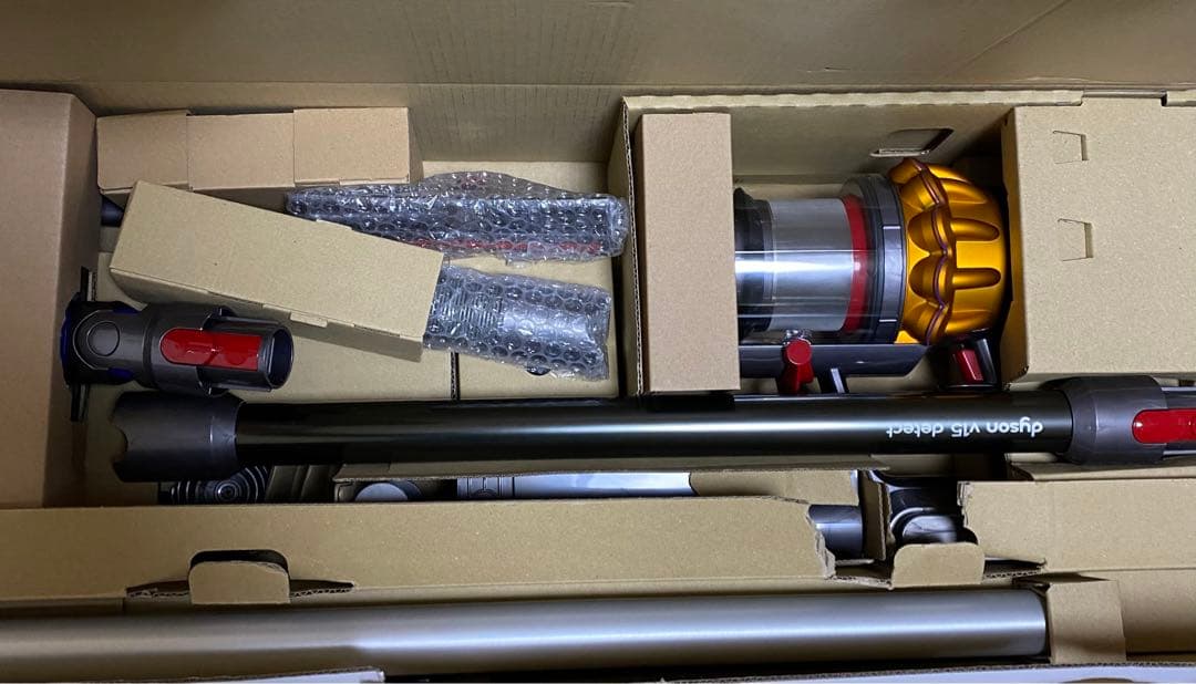 ほぼ未使用　ダイソンv15 sv22 ABLn