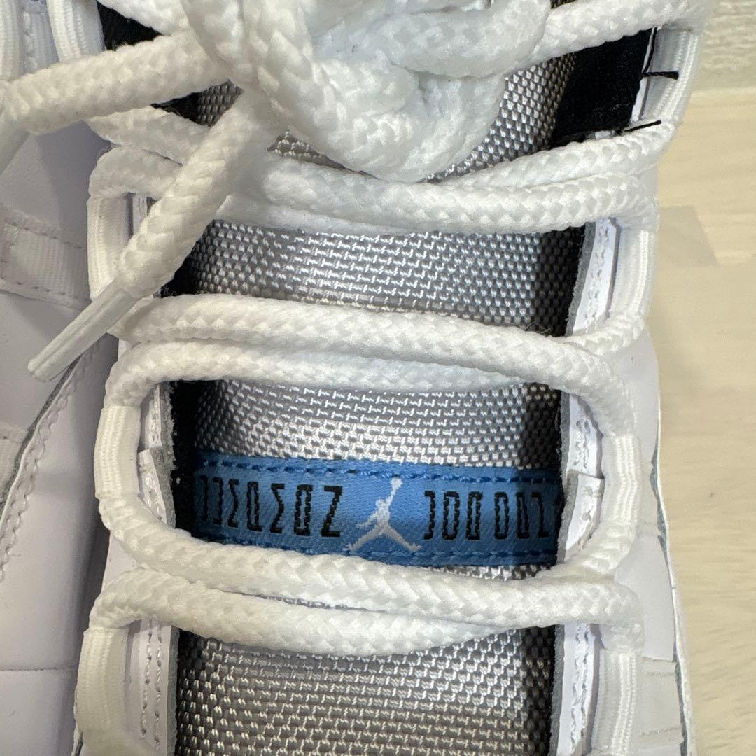 Jordan 11 シューズ ホワイト/ブルー
