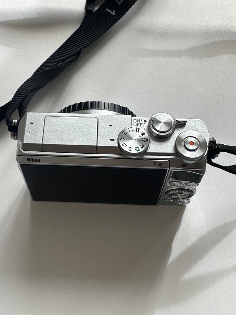 Nikon 1 J5 ミラーレスカメラ ダブルレンズキット