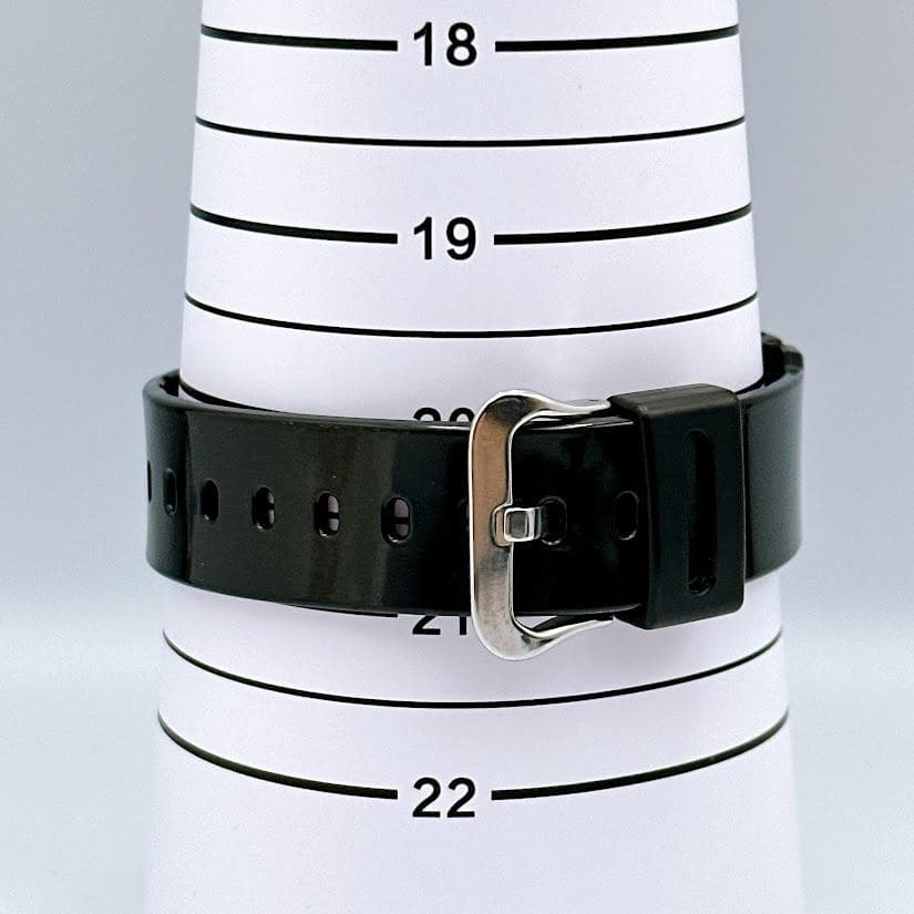 美品 カシオ G-SHOCK DW-6900MF 紫 デジタル メンズ腕時計