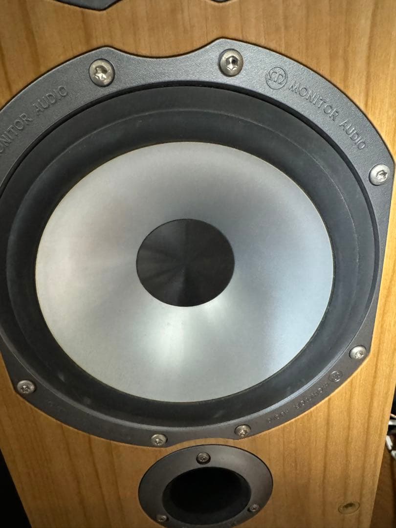 トールボーイ型スピーカーmonitor audio Bronze BR6 1本