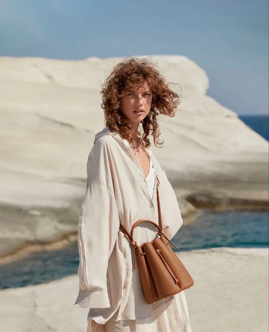 Polene ポレーヌ Numero Huit ヌメロ カヌレ バケツ キャメル