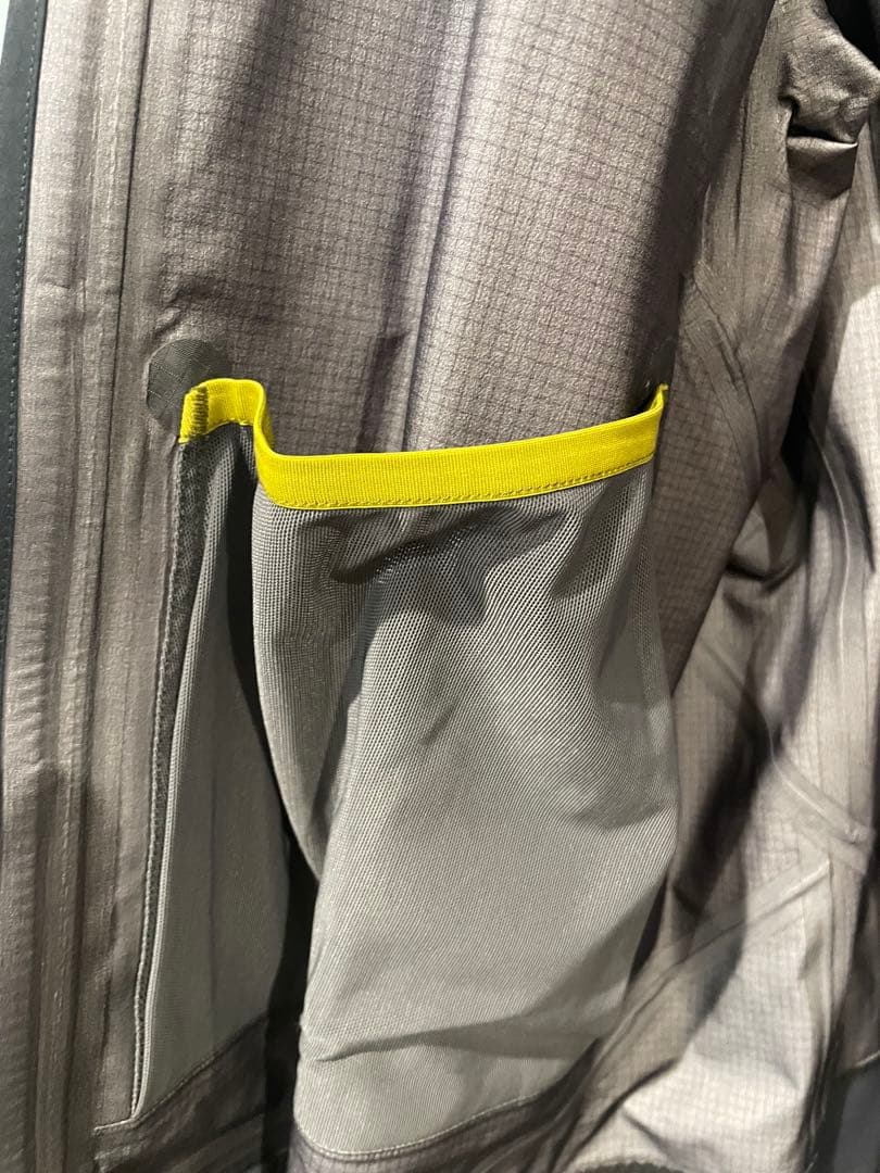 アークテリクス ベータジャケット S ブラック グレー色 超美品