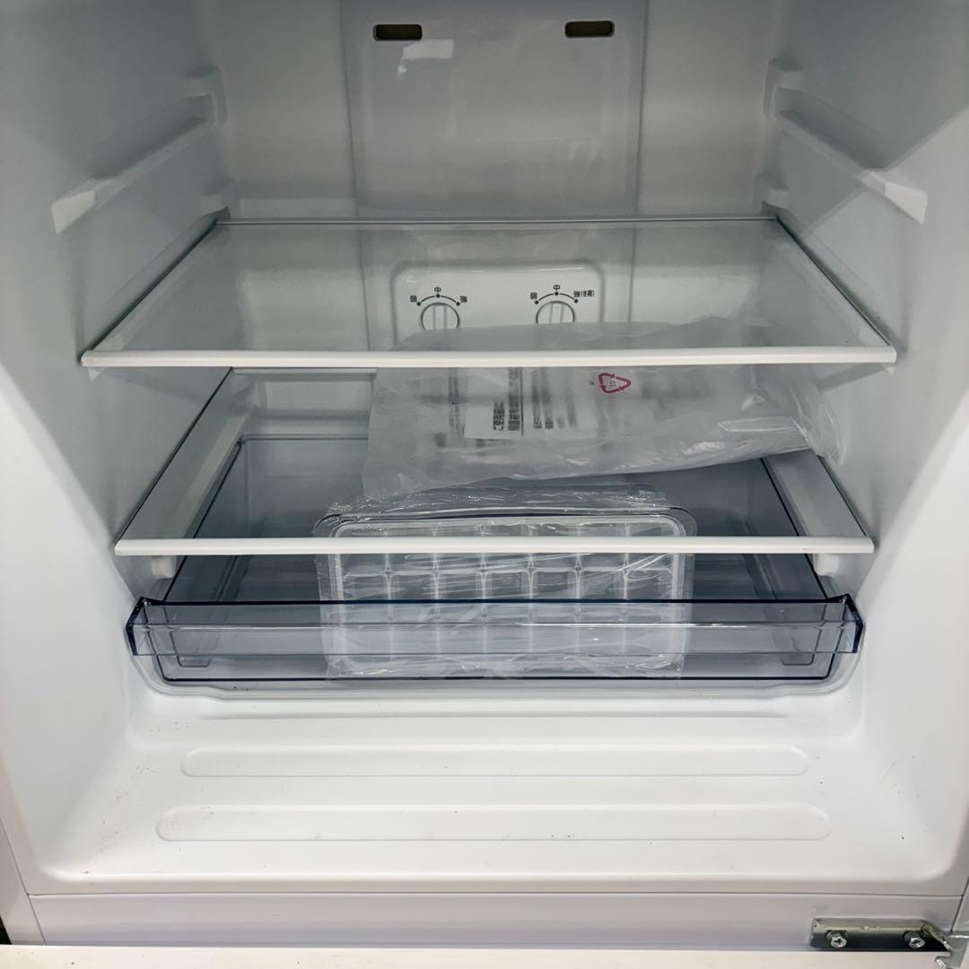 398 冷蔵庫　小型　一人暮らし　保証込　2024年製　大人気　格安　洗濯機も有