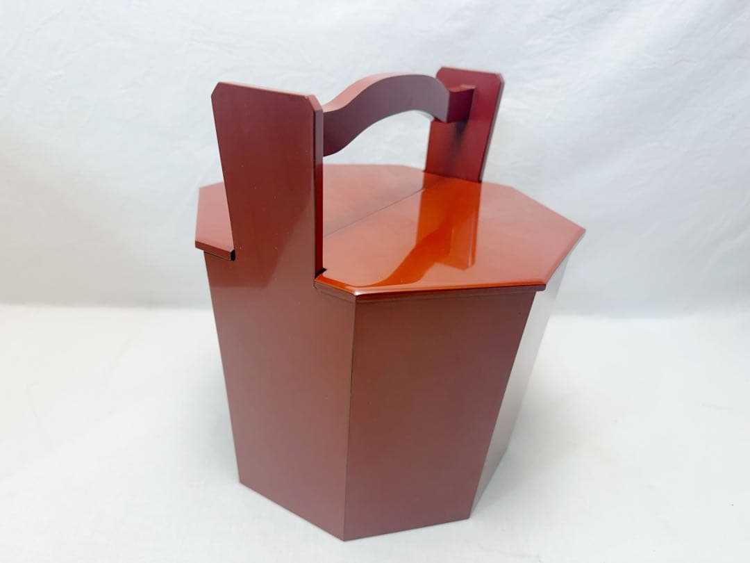 ほぼ未使用 茶道具 新井宗賀作 木製 古代朱塗 八角手桶 水指 内黒 漆芸 共箱