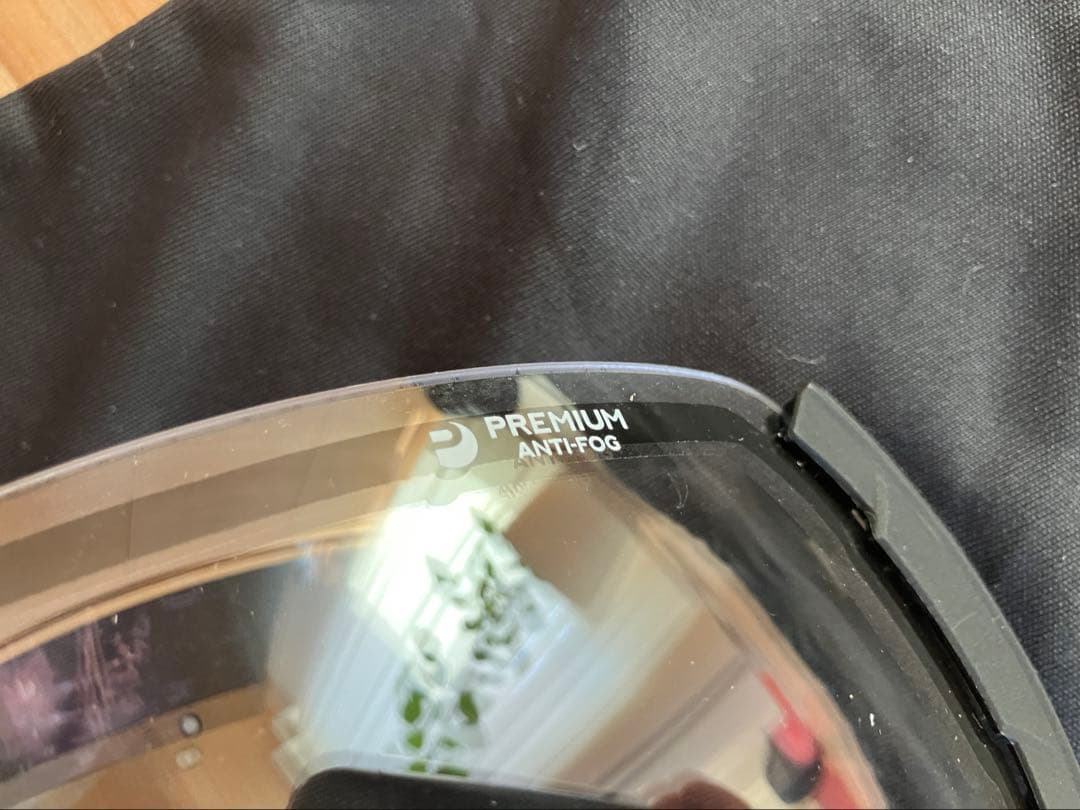 ⚠️中古SWANS ROVOゴーグル lens中央に傷あります クリア換レンズ付