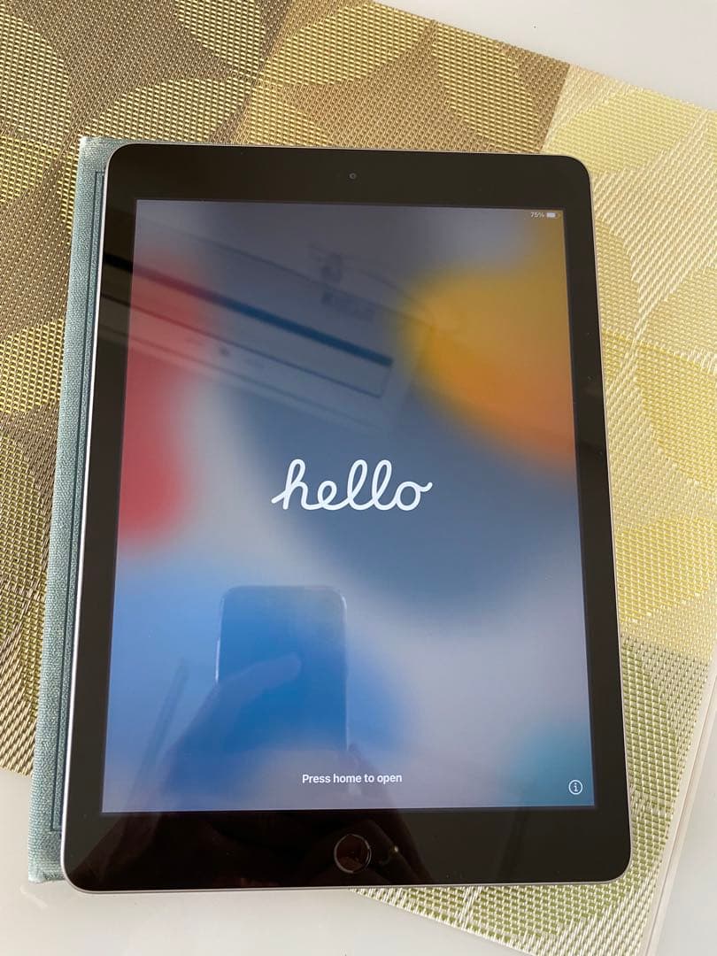 Apple iPad（第5世代）」のWi-Fiモデル スペースグレー