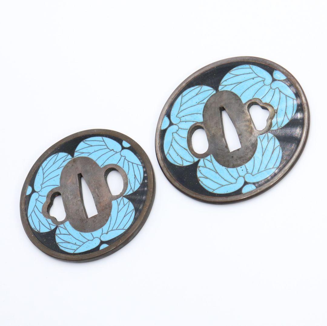 銅製七宝三つ葉葵文鐔　刀装具 一對 桐箱付　V107　1F28