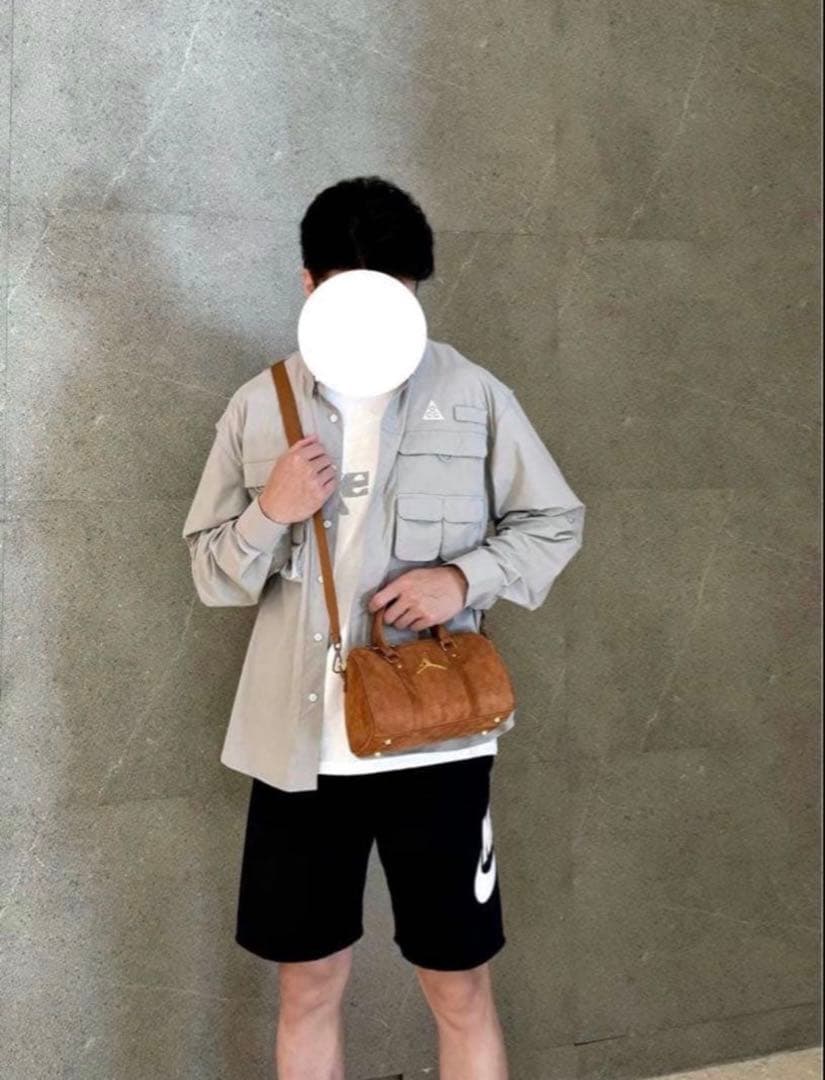 海外限定　Jordan モノグラム ボストンバッグ ライト IQ5743-299