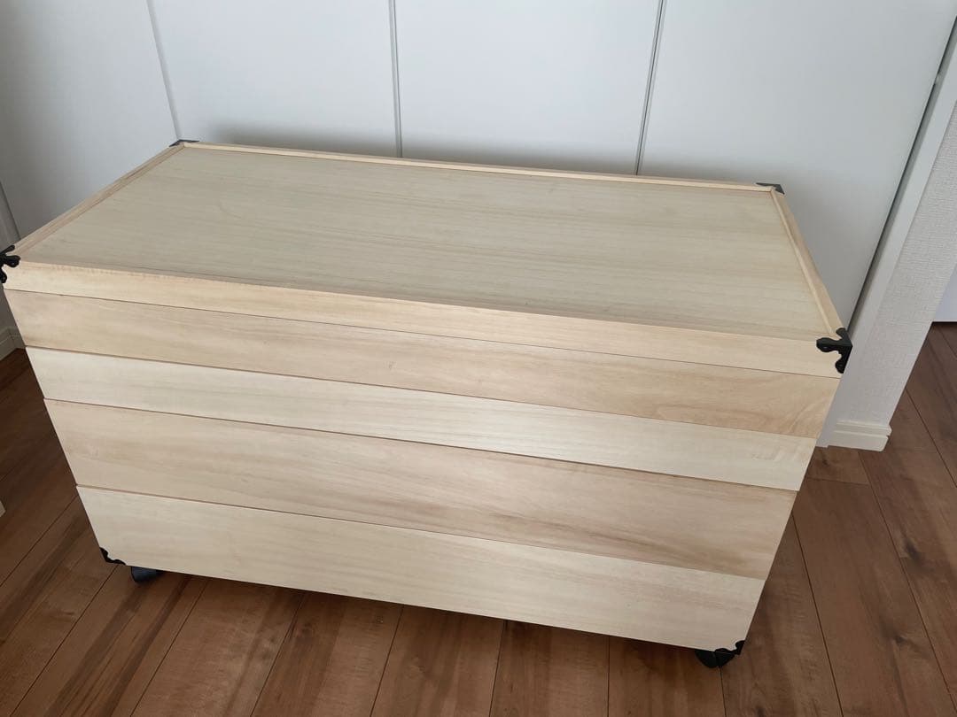 総桐製衣装ケース（4段）キャスター付き　桐ダンス/桐箪笥/着物/コレクション保管