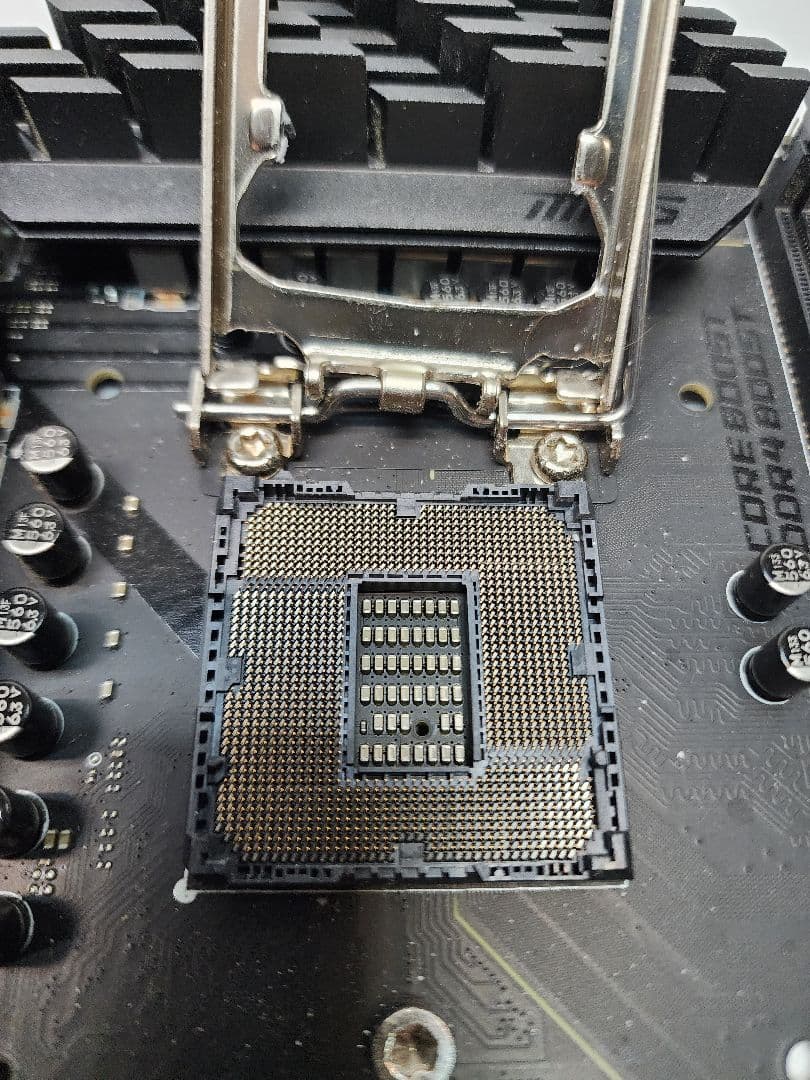 マザーボード MSI Z590 CARBON WIFI