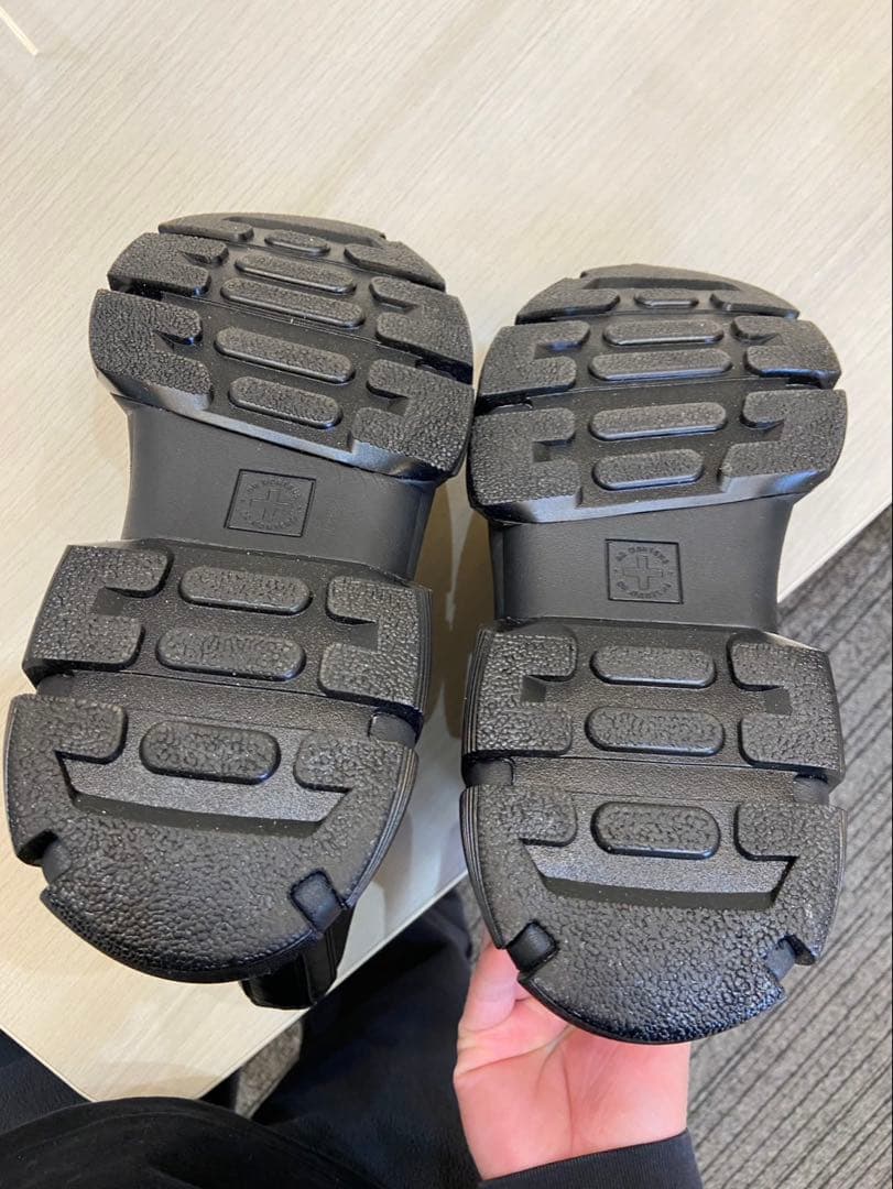 ドクターマーチン　ブーツ