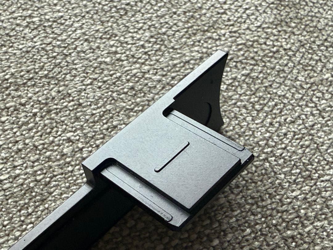 ライカ純正 Q2サムレスト