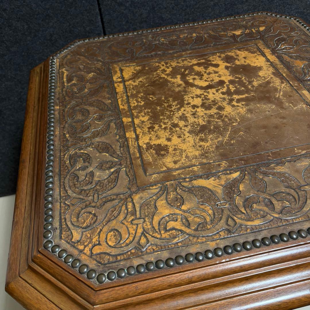 ブラジル製　西洋　アンティーク　サイドテーブル　ヴィンテージ　革張り　飾り台