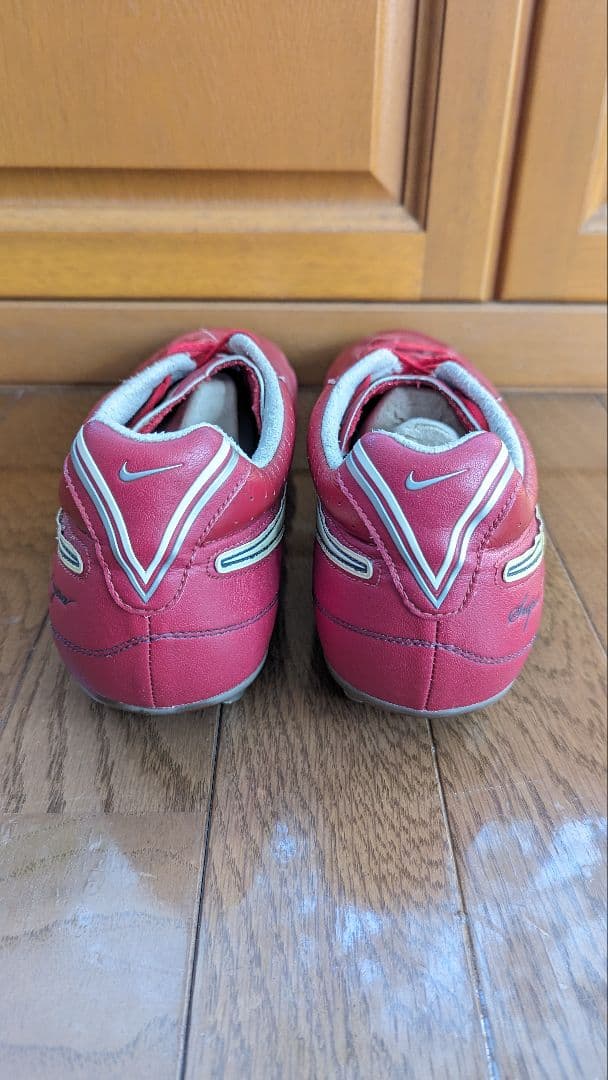 ナイキ サッカースパイク ティエンポ スーパーリゲラ　NIKE