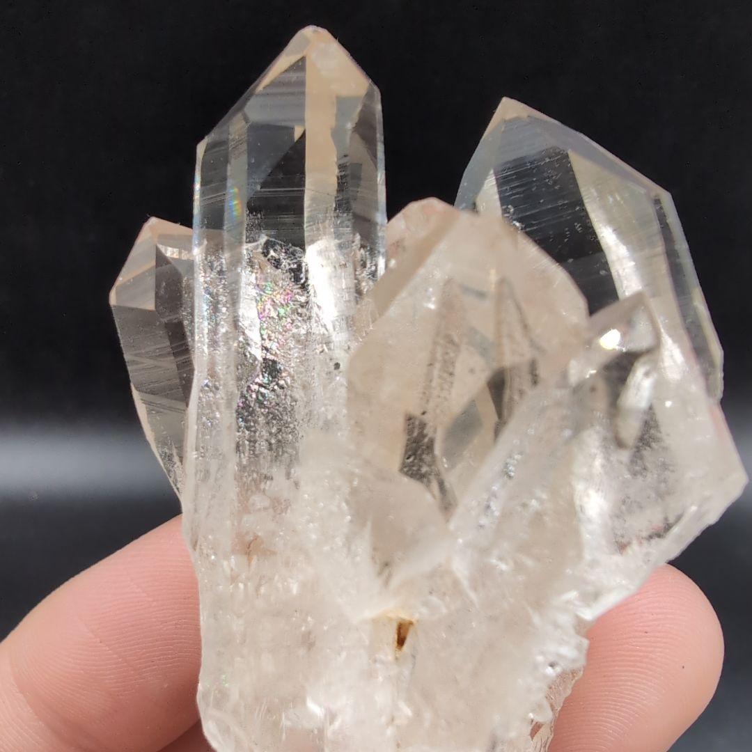 高品質 ガネッシュヒマール産　水晶　ポイント C