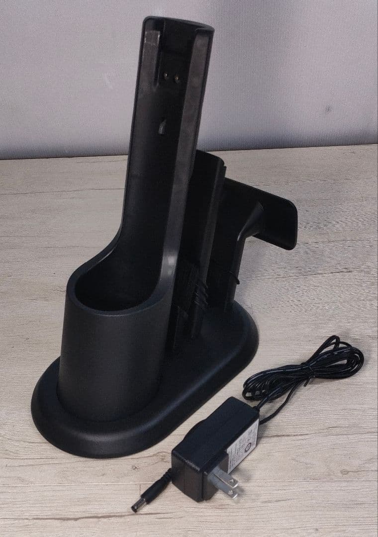 インビクタス ワン 軽量・強力吸引コードレス掃除機セット 2023年製