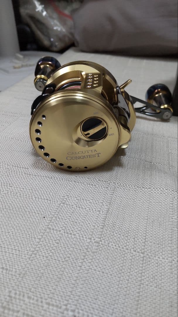 シマノ　カルカッタコンクエスト201xg リブレハンドル付き