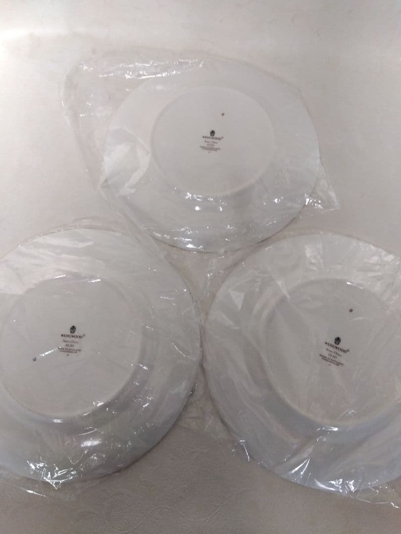 [新品]ウェッジウッド　　　　　 クリオ　フルリムボーダー　皿