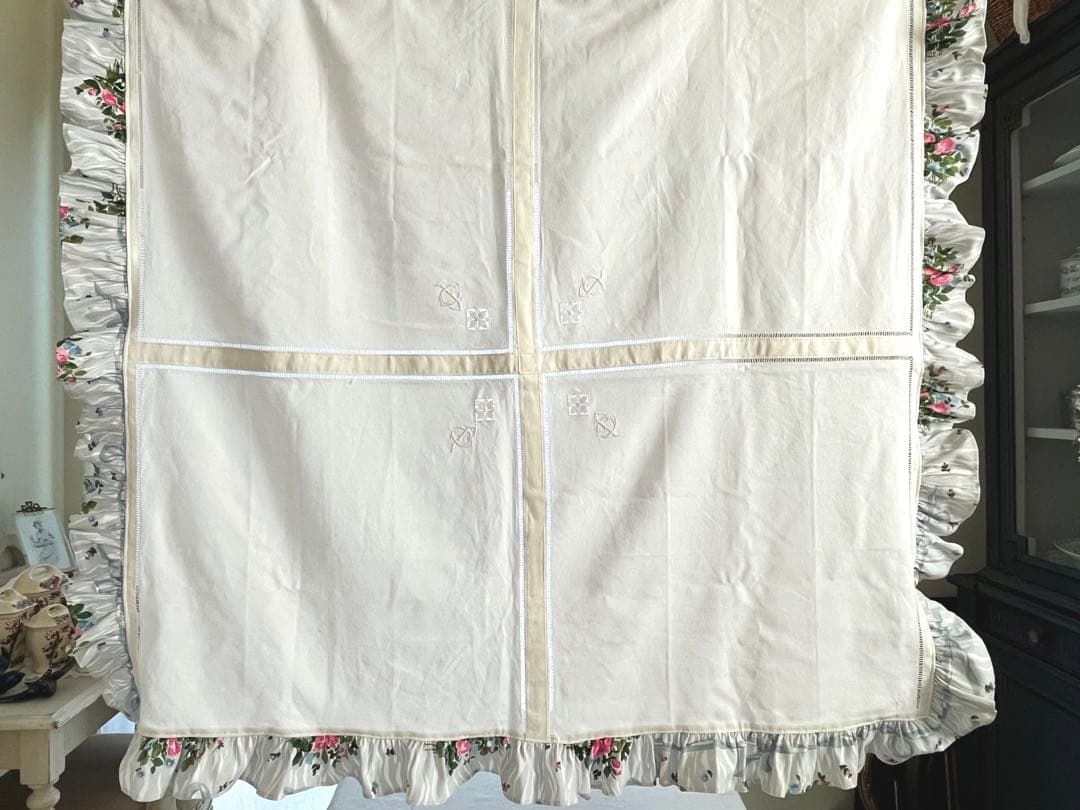 【美品】フランスアンティーク 手刺繍モノグラム テーブルクロス お花のフリル付